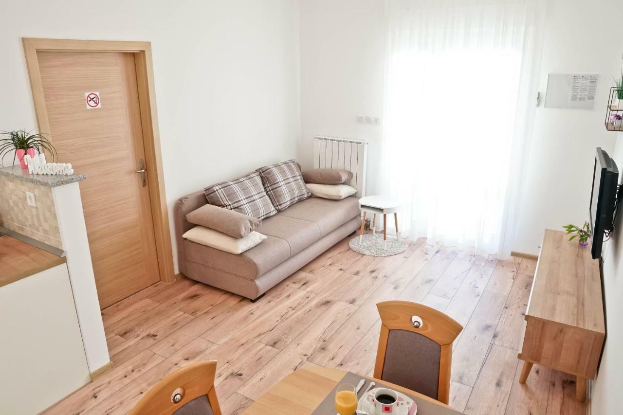 Apartment Komljenovic Pula Exterior photo